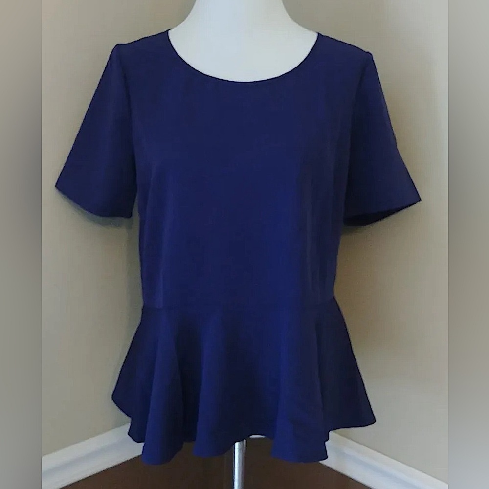 Navy Blue Peplum Short Sleeve Keyhole Back Blouse Modcloth Size Small